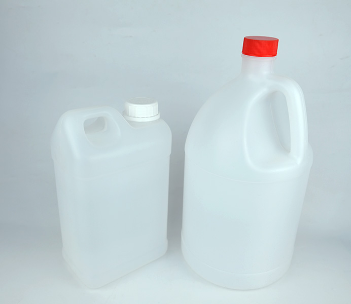 5L HDPE Liquid Container with Red Cup-04500